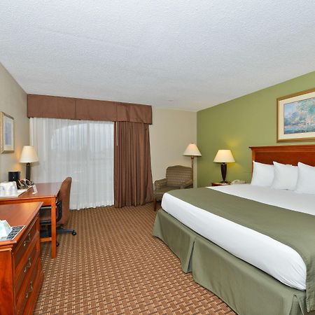 Surestay Plus Hotel By Best Western Raleigh North Downtown Екстер'єр фото