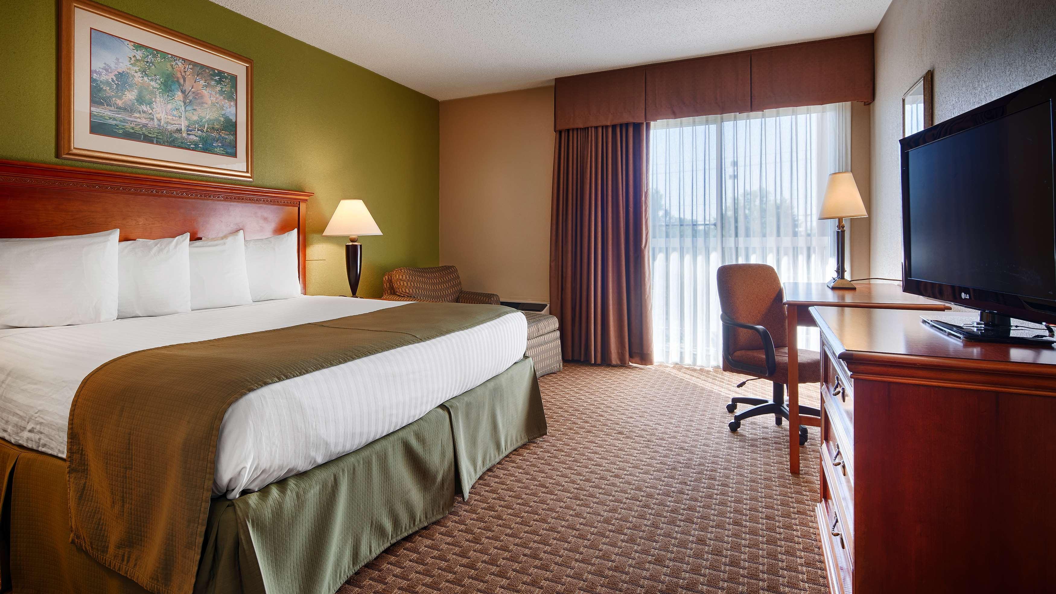 Surestay Plus Hotel By Best Western Raleigh North Downtown Екстер'єр фото