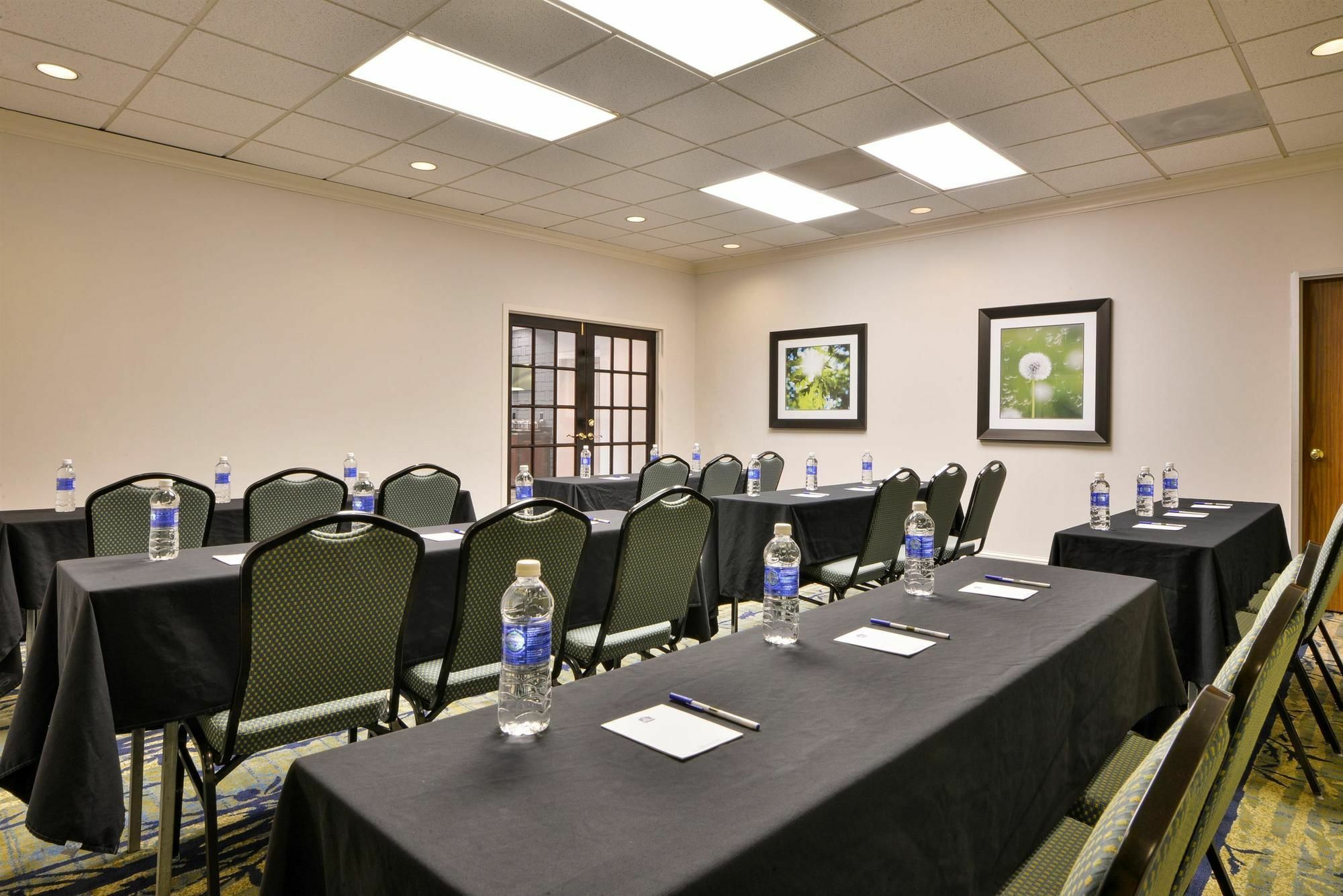 Surestay Plus Hotel By Best Western Raleigh North Downtown Екстер'єр фото