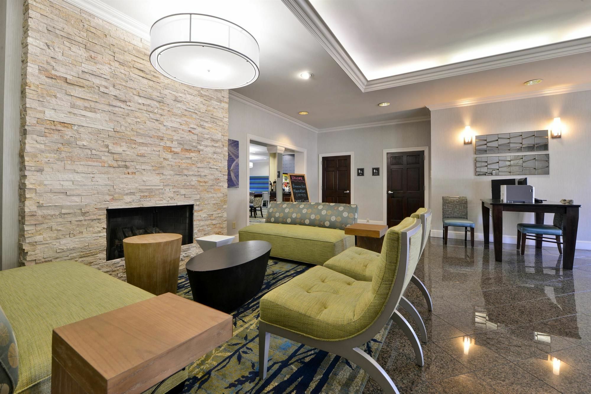 Surestay Plus Hotel By Best Western Raleigh North Downtown Екстер'єр фото