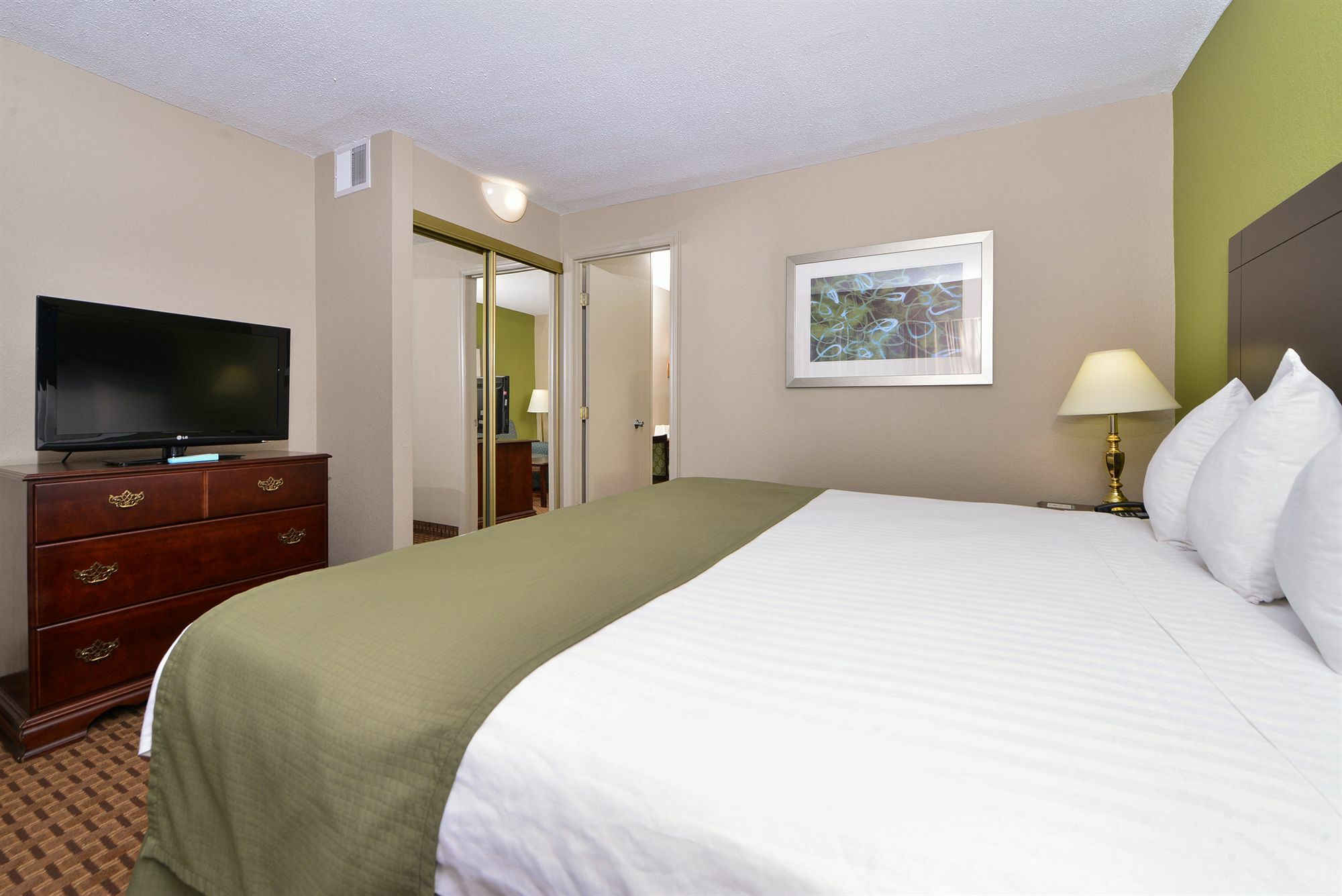 Surestay Plus Hotel By Best Western Raleigh North Downtown Екстер'єр фото